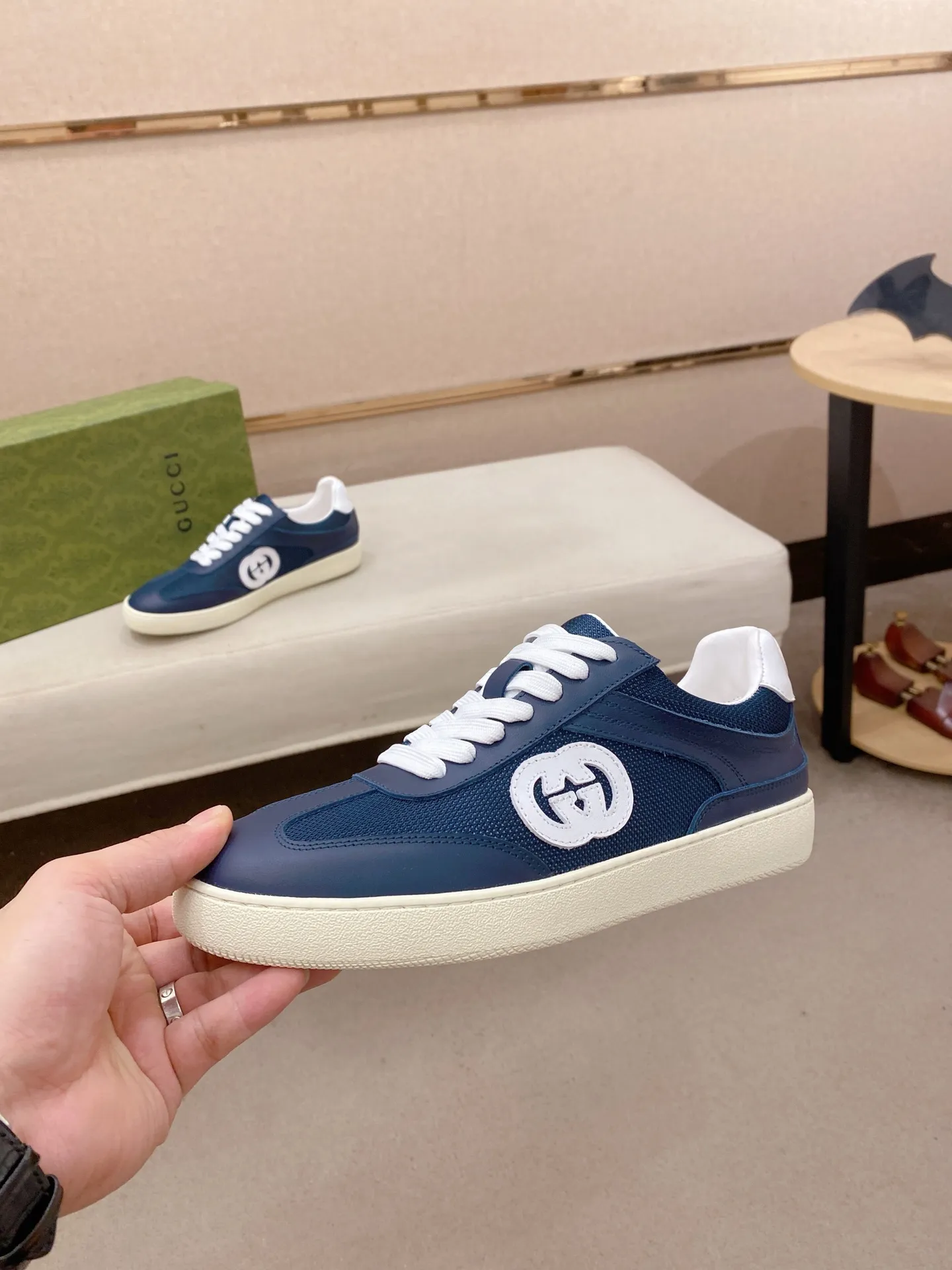 Men's clothing and shoes💰:400💰 (GUCCI) The latest model from the official website🎁🎁Casual and fashionable men's shoes👟, hot style💥The version is simple and elegant, exclusive for trendy men. The unique latest brand elements from the official website👑Original Gucci decoration, fashionable and generous, the fabric is original cowhide ✅Mesh breathable lining, the official website specifies wear-resistant casual outsole, the classic model is taken in kind at the counter🎬38-44 (can be customized for 45 non-refundable)
